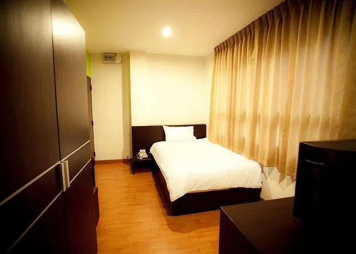 Khaosan Park 3*